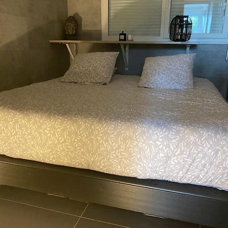 Au Petit Bonheur Imprevu Apartment Дуе Екстериор снимка
